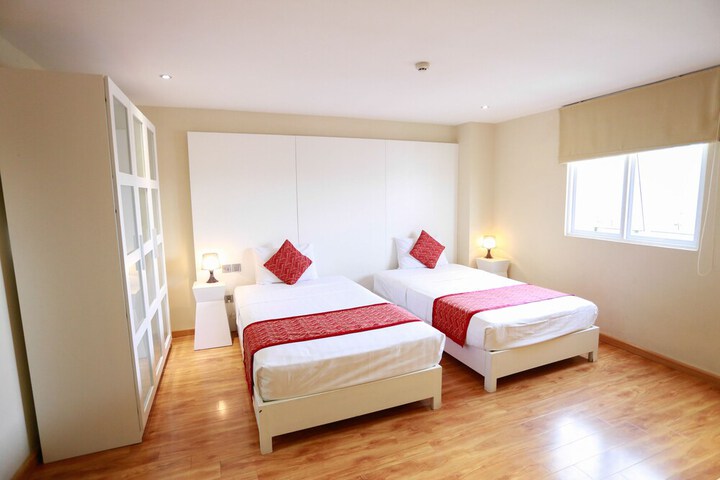 Room 13 of 34