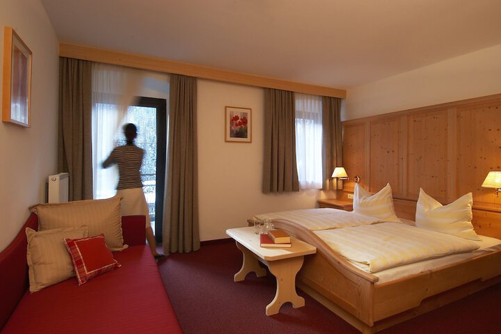 Room 7 of 70