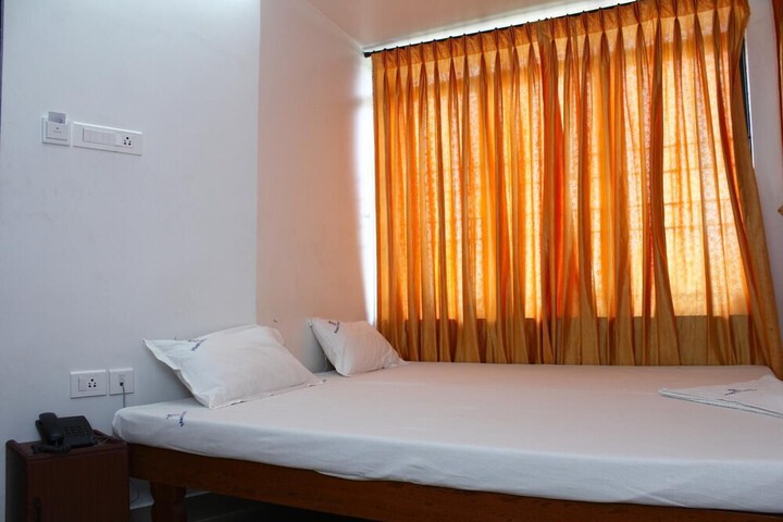 Room 27 of 39