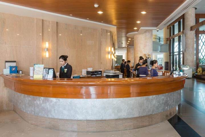 Check-in/check-out kiosk
