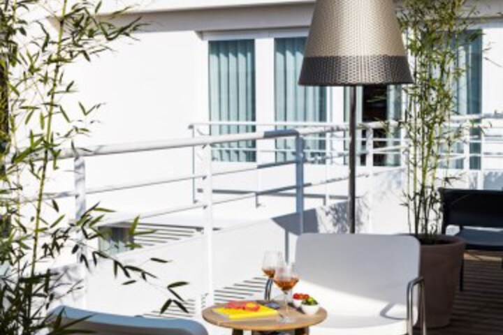 Terrace/Patio 32 of 34