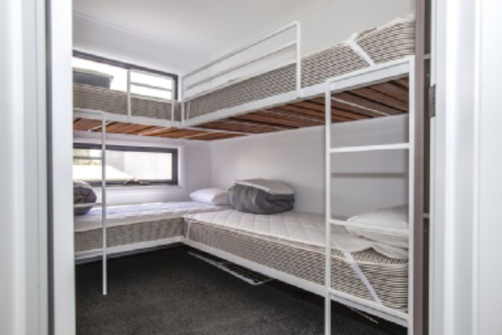 Room 815 of 876