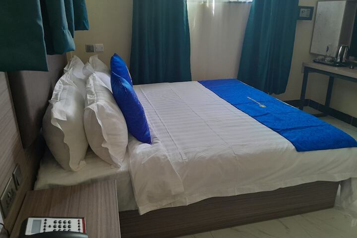 Room 12 of 52