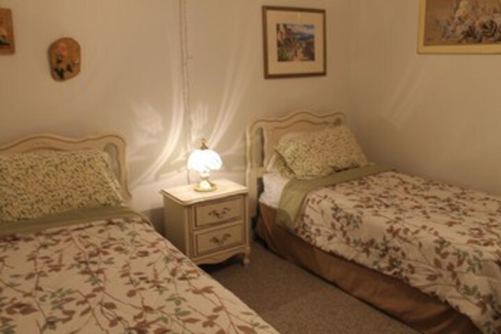 Room 30 of 36