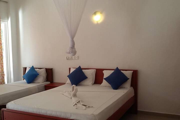 Room 12 of 44