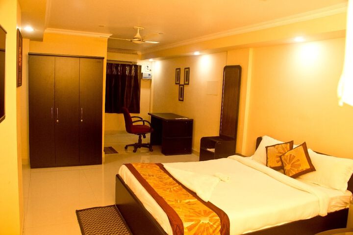 Room 8 of 23