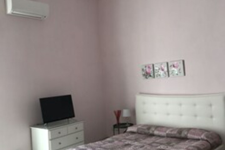 Room 15 of 21