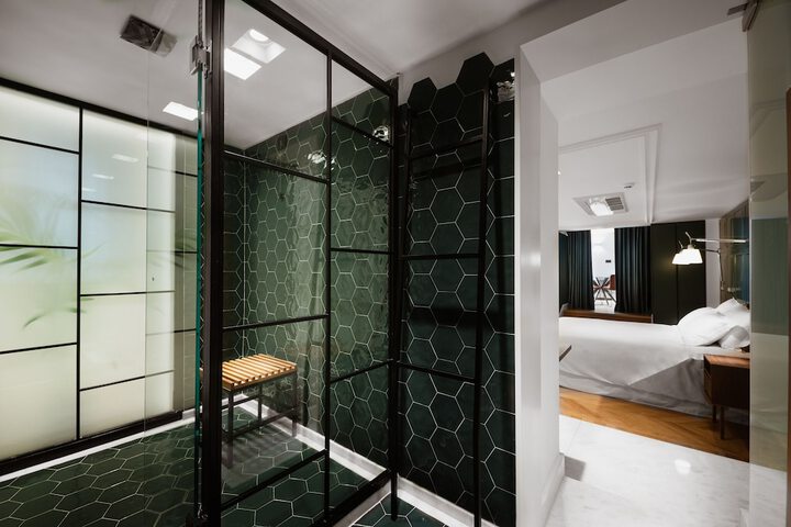 Room 74 of 110
