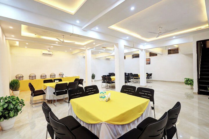Ballroom/Hall 37 of 43