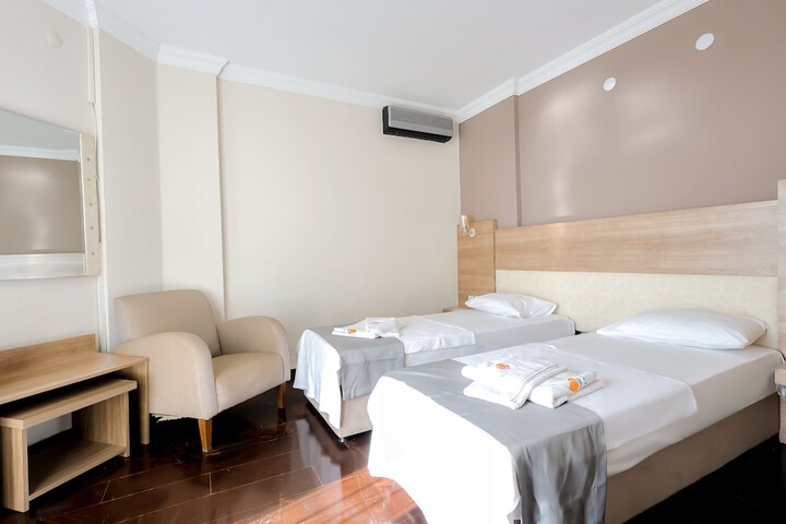 Room 26 of 27