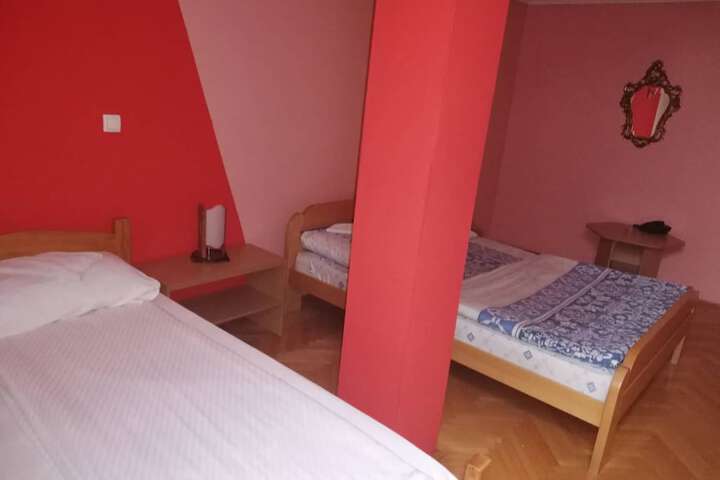 Room 7 of 54