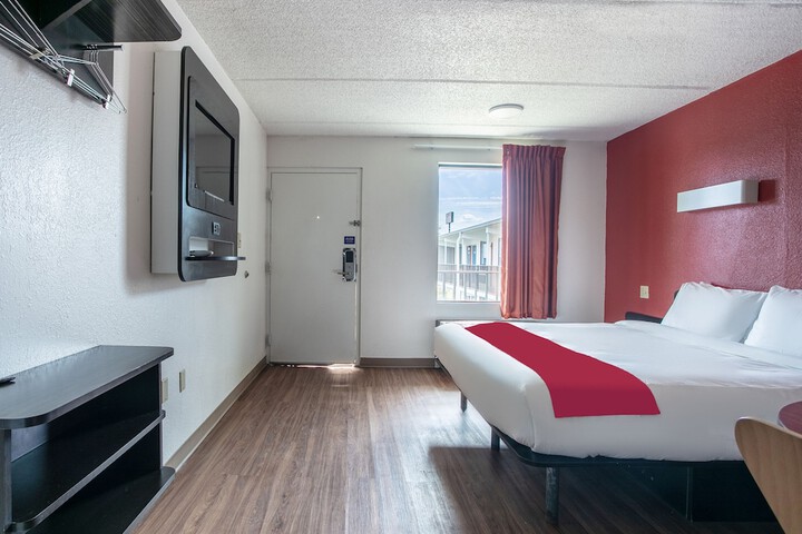 Room 5 of 30