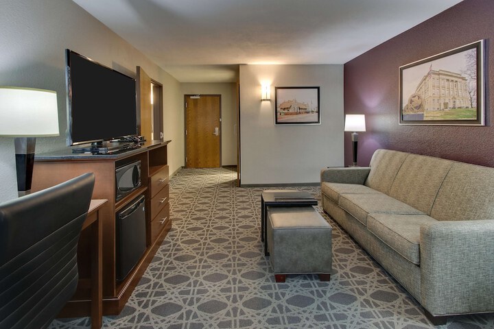 Room 19 of 50