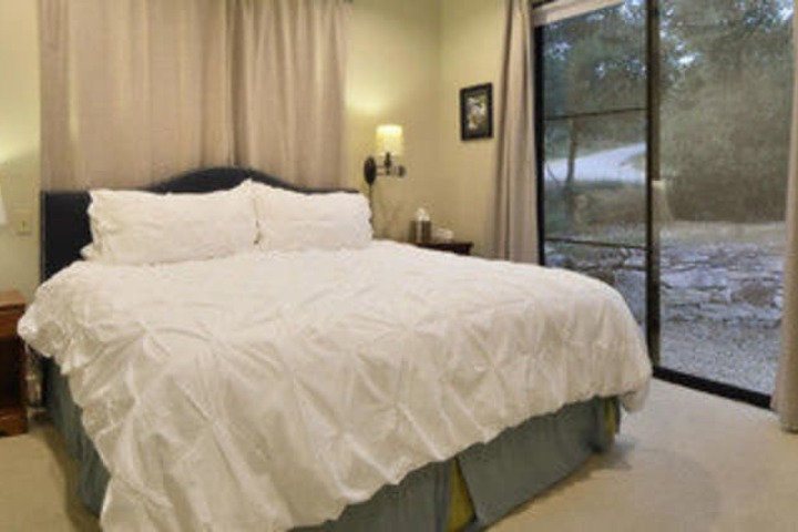 Room 20 of 278