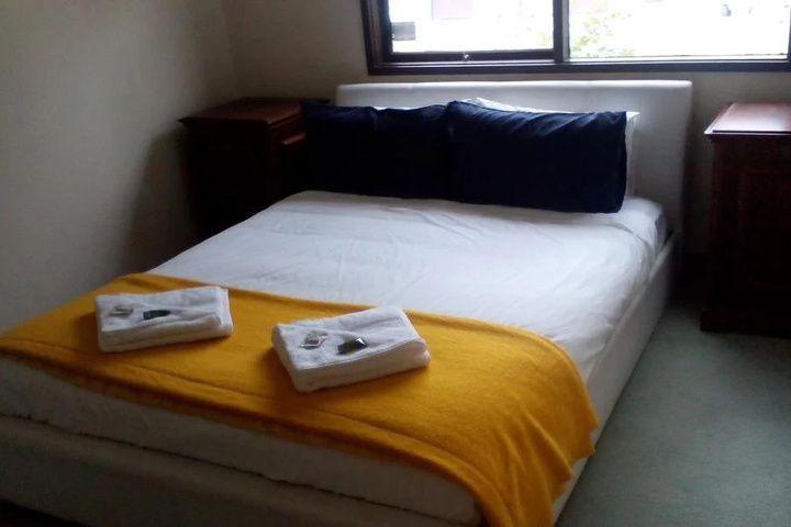 Room 2 of 9