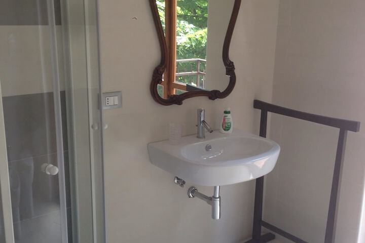 Room 8 of 22