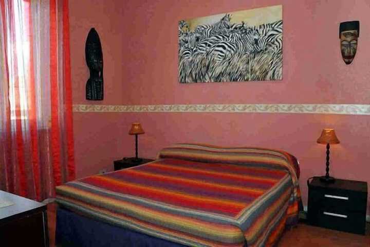 Room 4 of 16