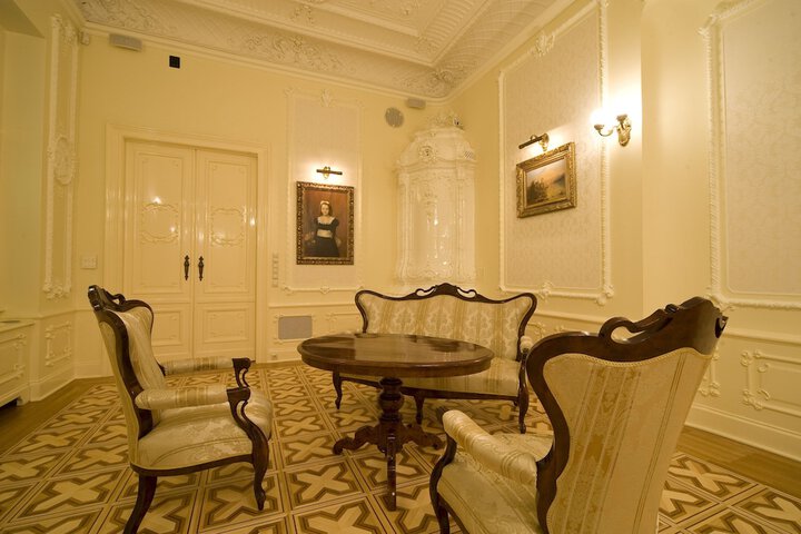 Room 37 of 45