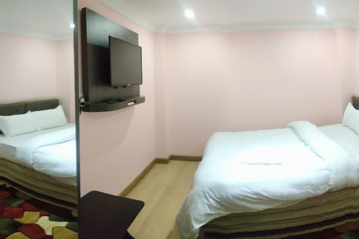 Room 14 of 39