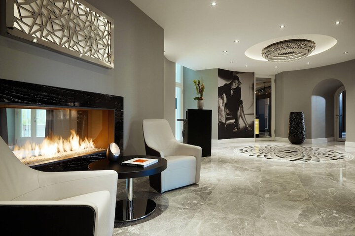 Lobby Photos