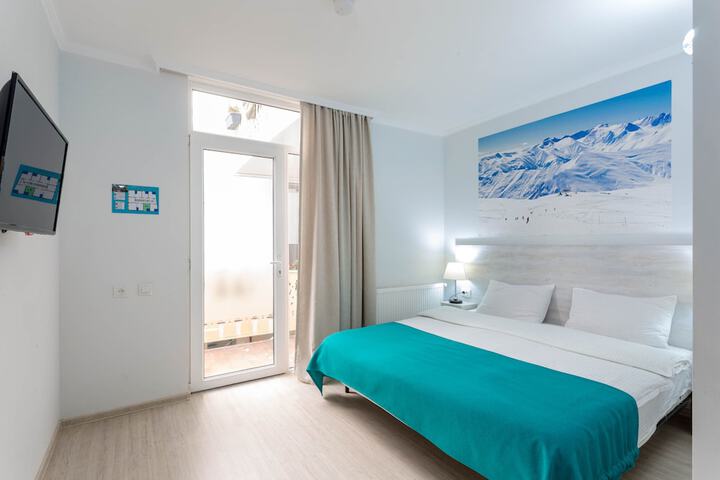 Room 10 of 64