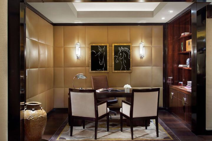 Room 25 of 170
