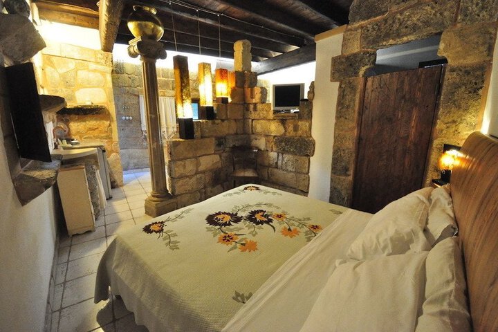 Room 4 of 39