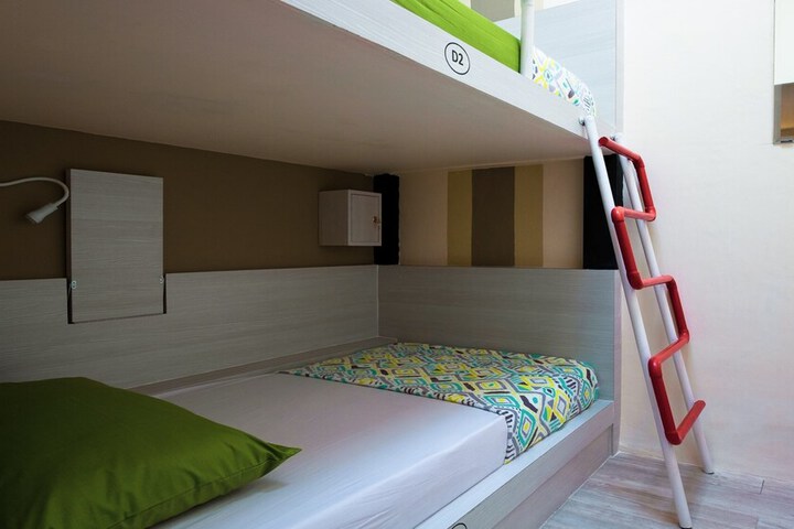 Room 62 of 68