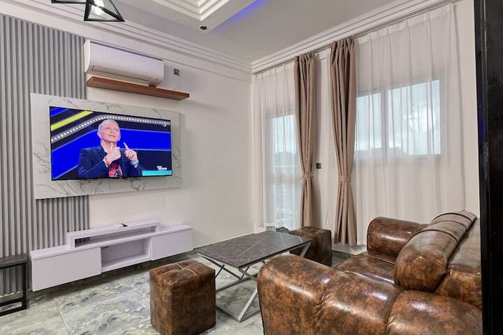 Room 16 of 31