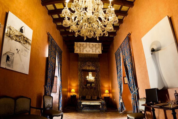 Room 8 of 40