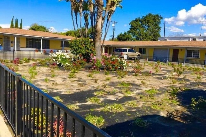 Hotel Exterior 2 of 3