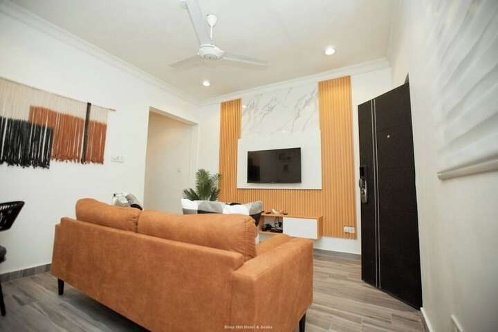 River Hills Hotel & Suites