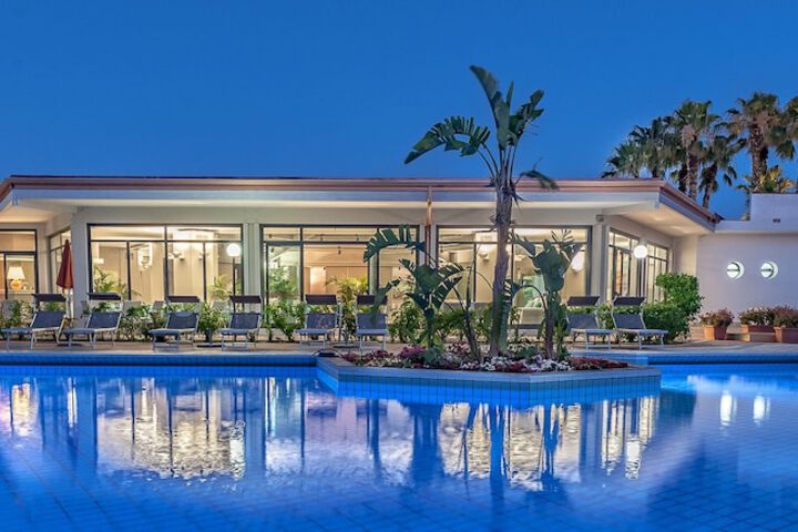 Pool 81 of 128