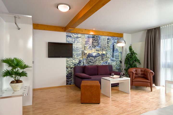 Room 38 of 53