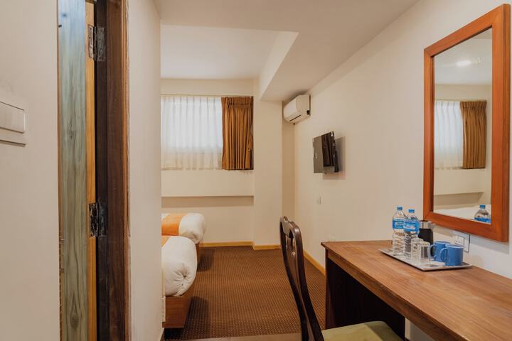 Room 19 of 48