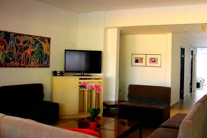 Guest Lobby