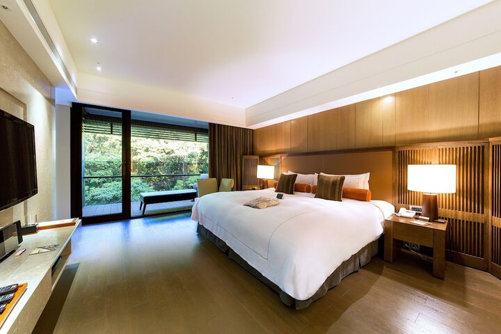 Room 10 of 82