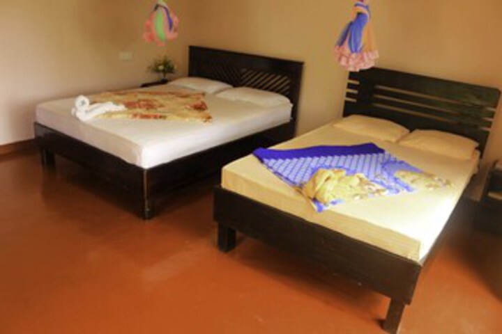 Room 7 of 8