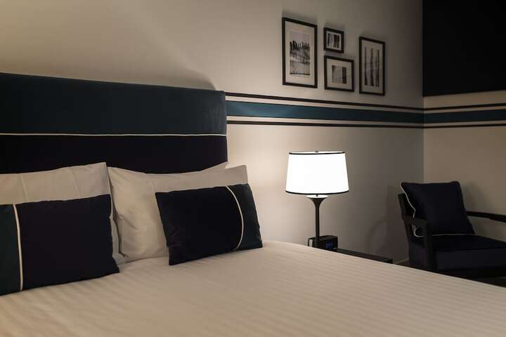 Room 3 of 55