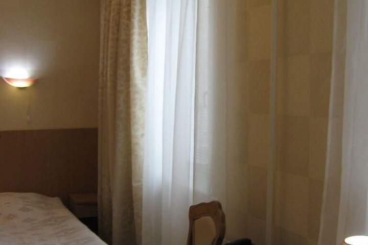 Room 28 of 59