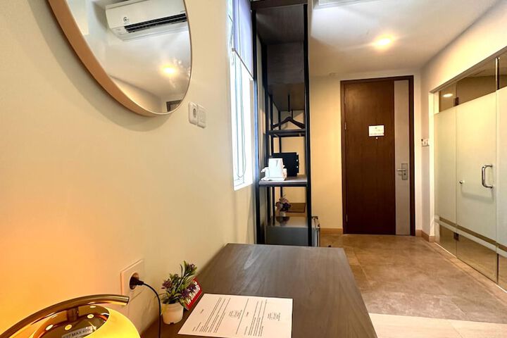 Room 18 of 49