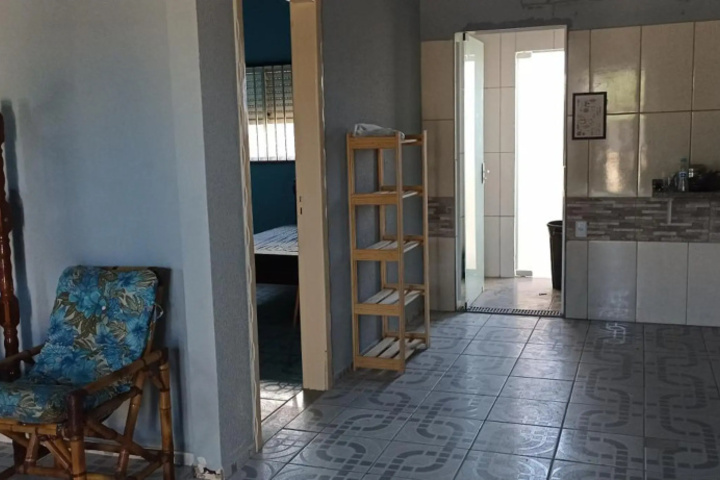 Room 5 of 16
