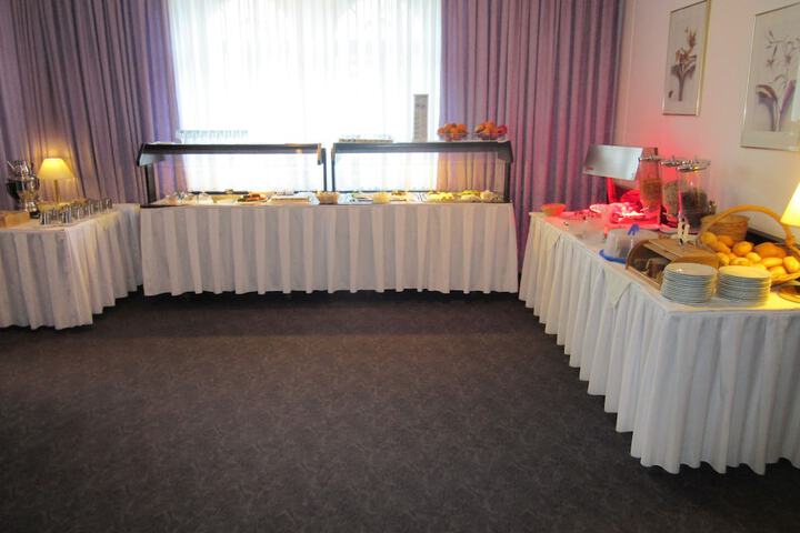 Breakfast/Coffee Service 18 of 30