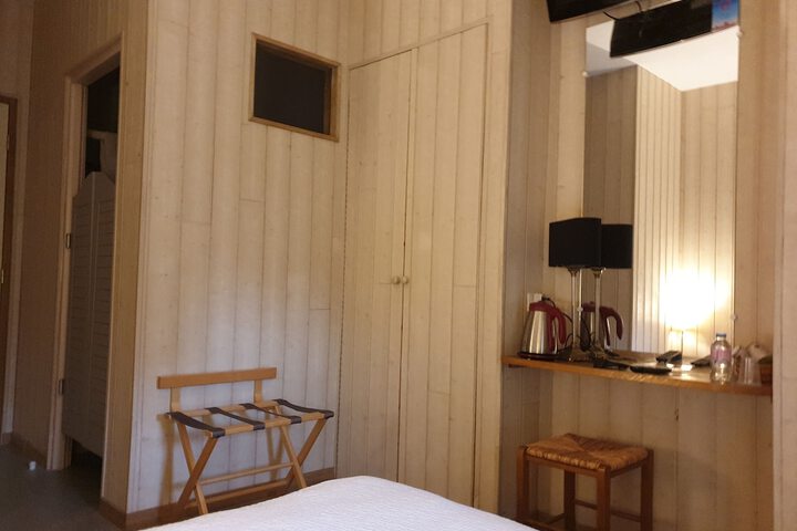 Room 17 of 46
