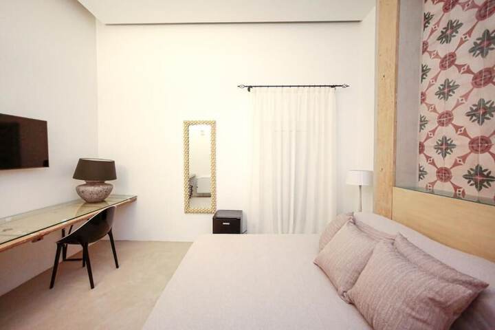 Room 21 of 114