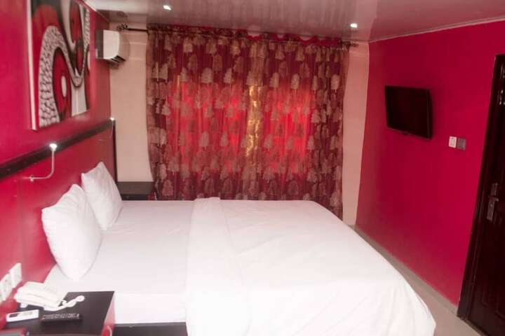 Room 2 of 22