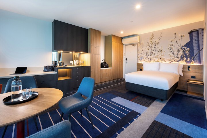 Room 10 of 158