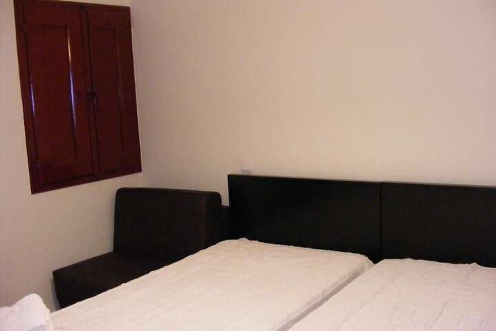 Room 8 of 70