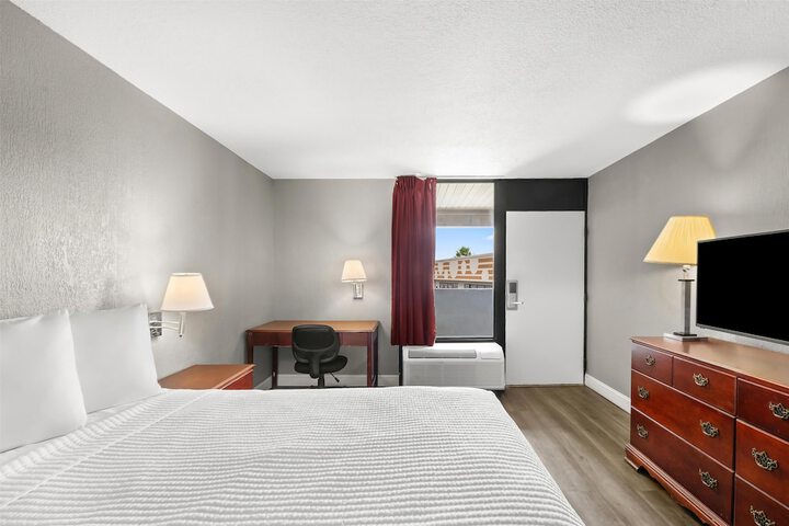 Room 15 of 29