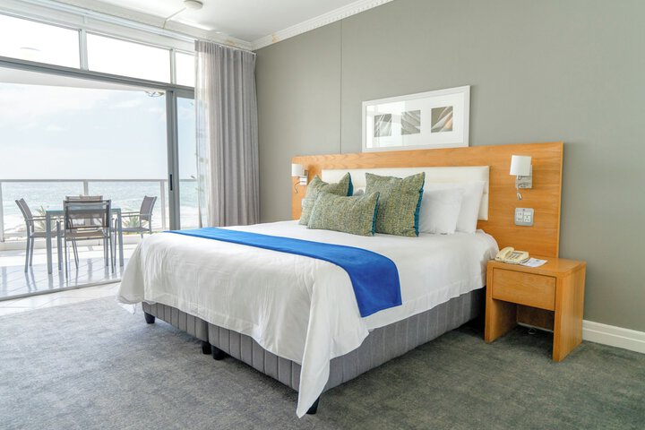 Room 32 of 370